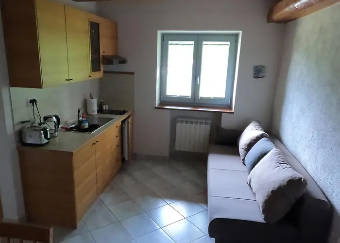 アパート Idila Pod Nanosom Senožeče